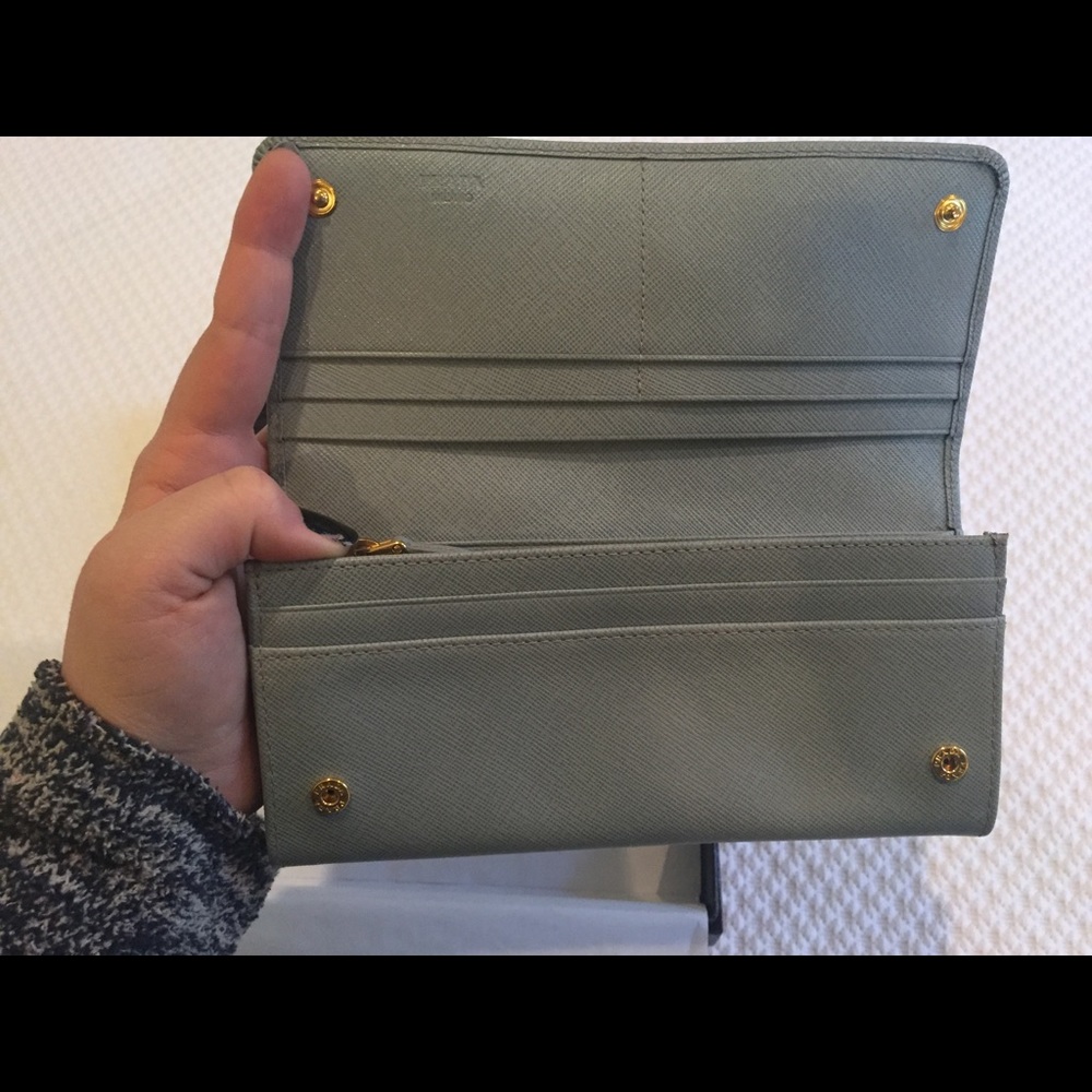 Prada Wallet - Saffiano leather - Picture 2 of 6